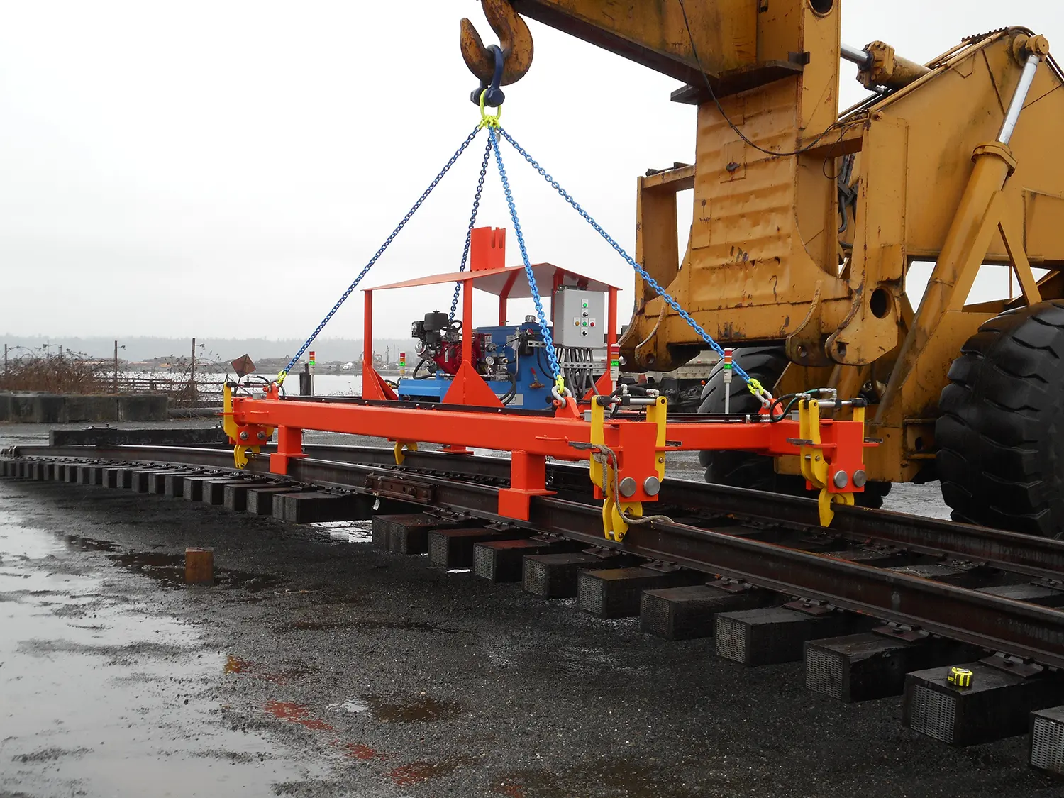 track panel lifter